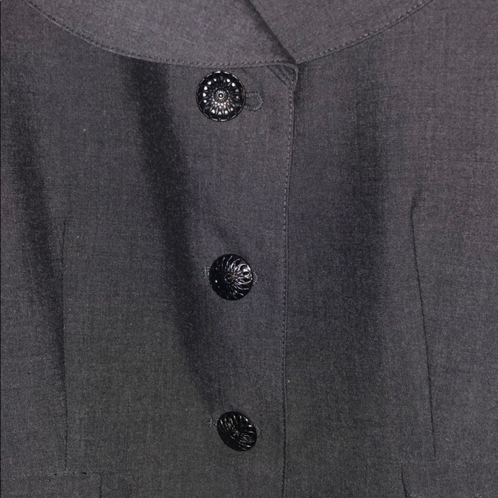 Suit - Picture 2 of 4